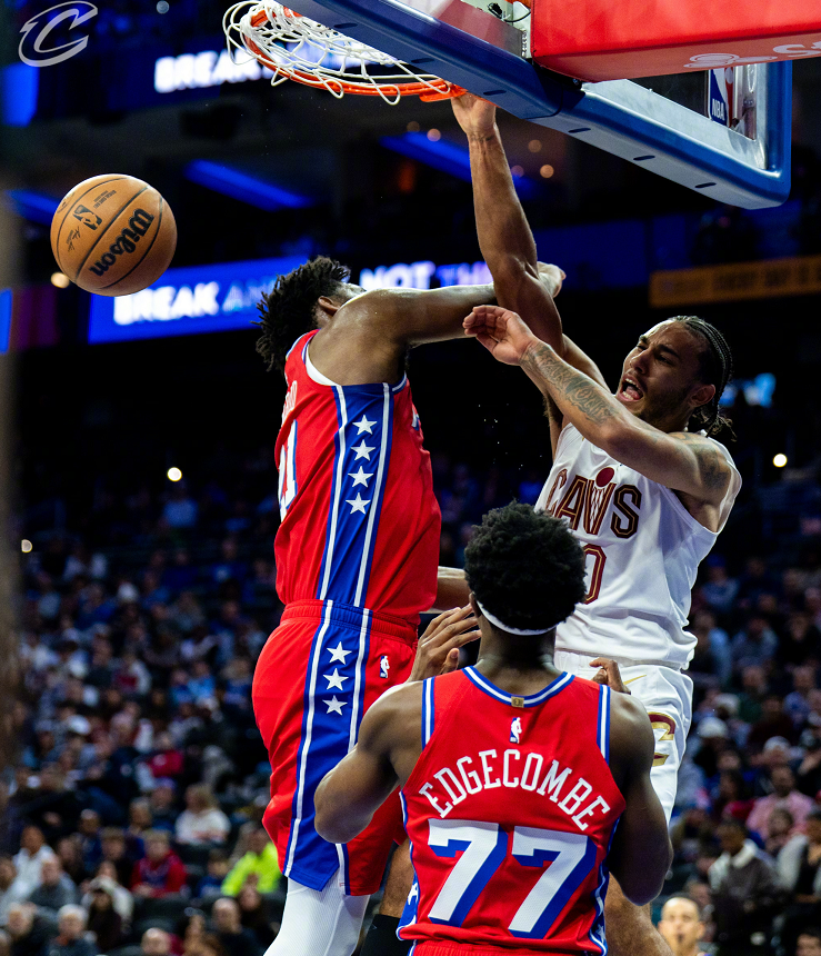 熊猫体育-恩比德空砍33分米切尔13+9+12,奇兵暴走探花绝杀,骑士逆转76人