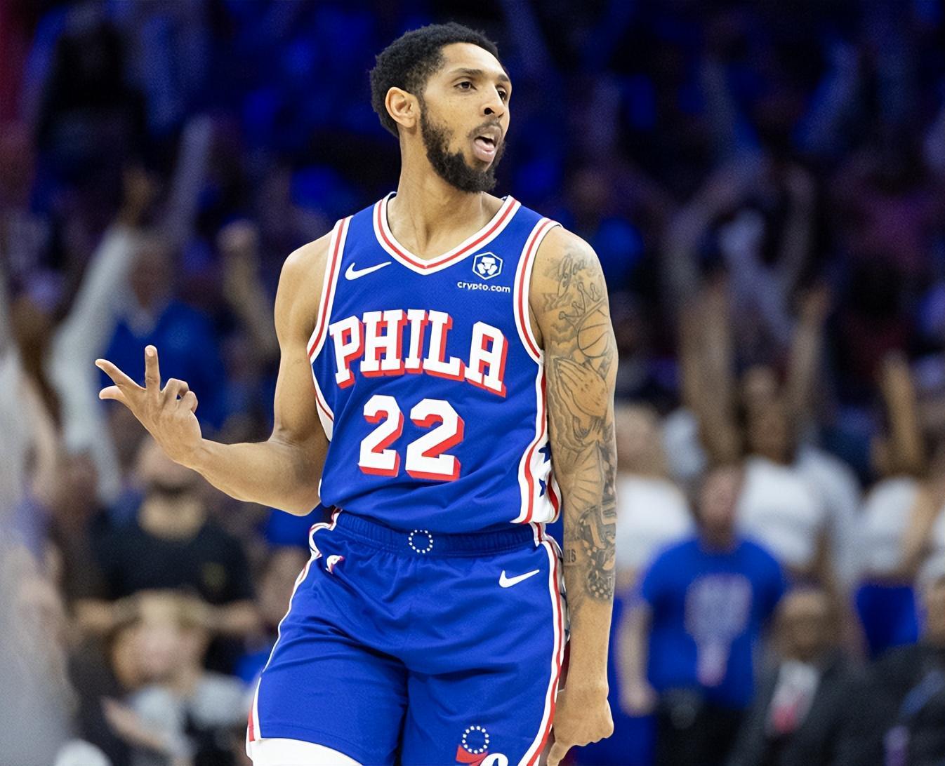 熊猫体育-32分10助！三分球8中8！历史首人！CBA弃将创造NBA奇迹